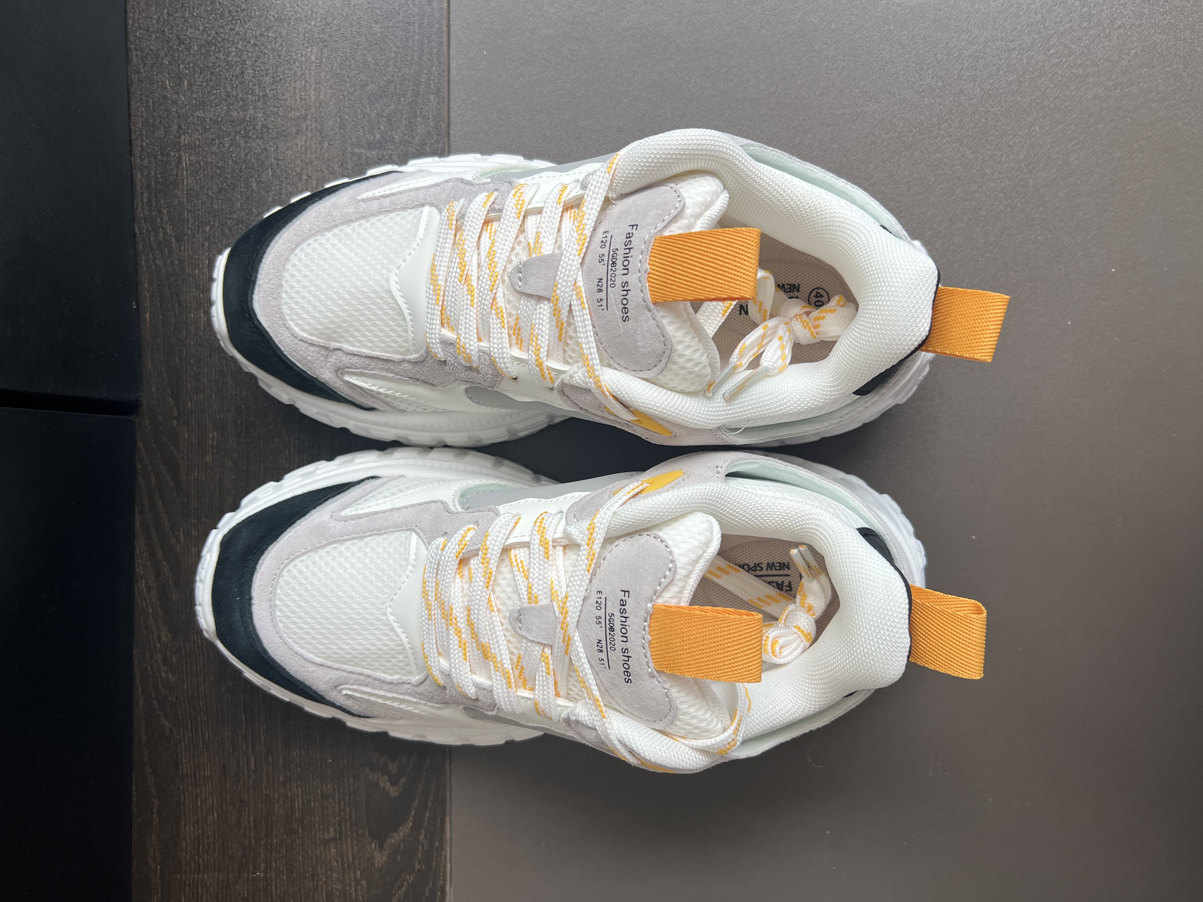 39 一物一拍多色耐磨春季系带小白鞋运动鞋厚底保暖时尚休闲鞋 