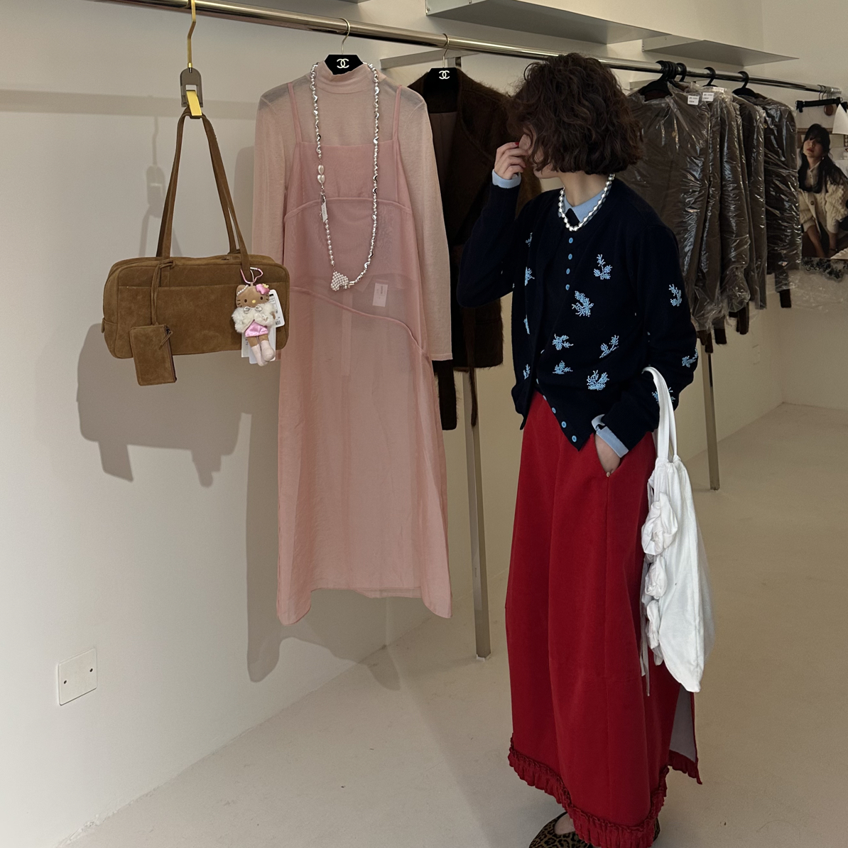 “美到我心里的 立体小钉珠”藏蓝色开衫针织～