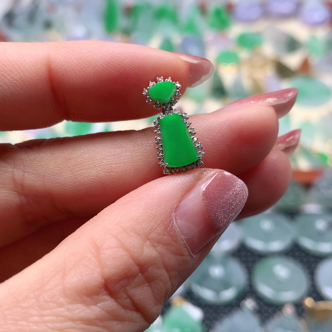 【闪购商品】翡翠18K金镶嵌吊坠(不含链)