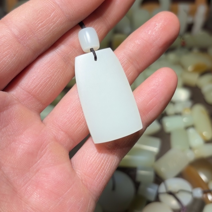 幸***o和田玉未镶嵌吊坠(不含链)