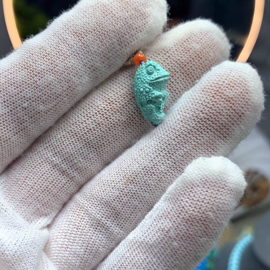 绿松石未镶嵌挂件