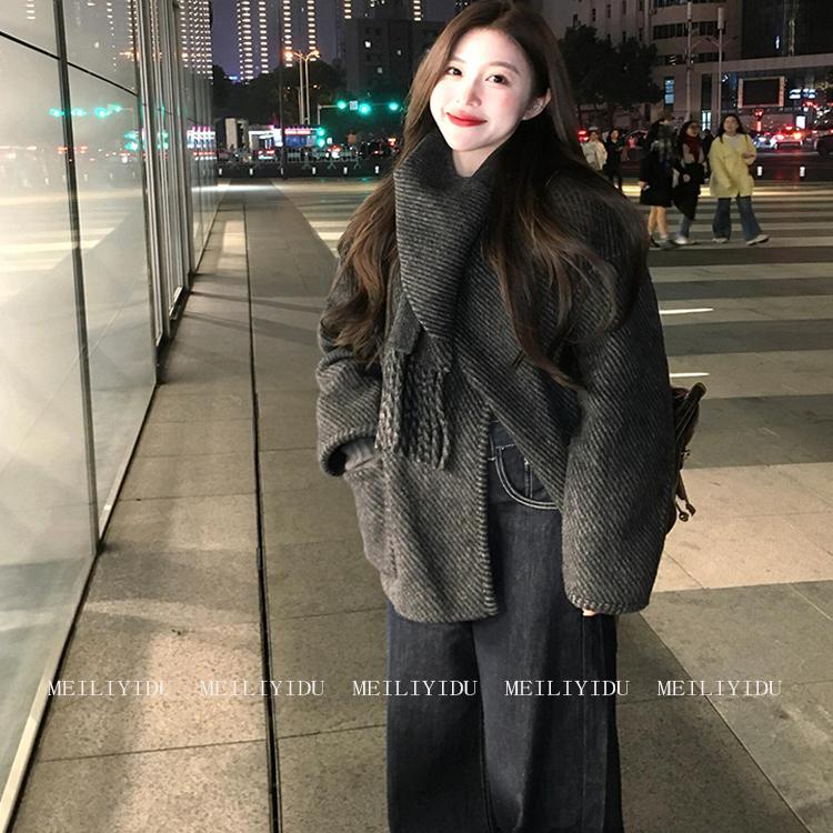 MLYD/定制 大码格雷系灰色气质毛呢外套女流苏围巾领短款大衣冬季