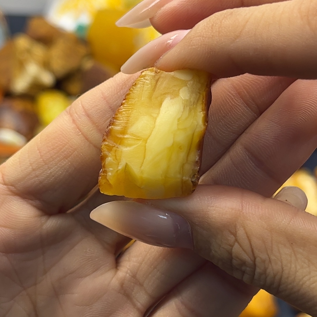 定制琥珀未镶嵌蜜蜡定制