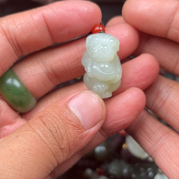 和田玉吊坠未镶嵌