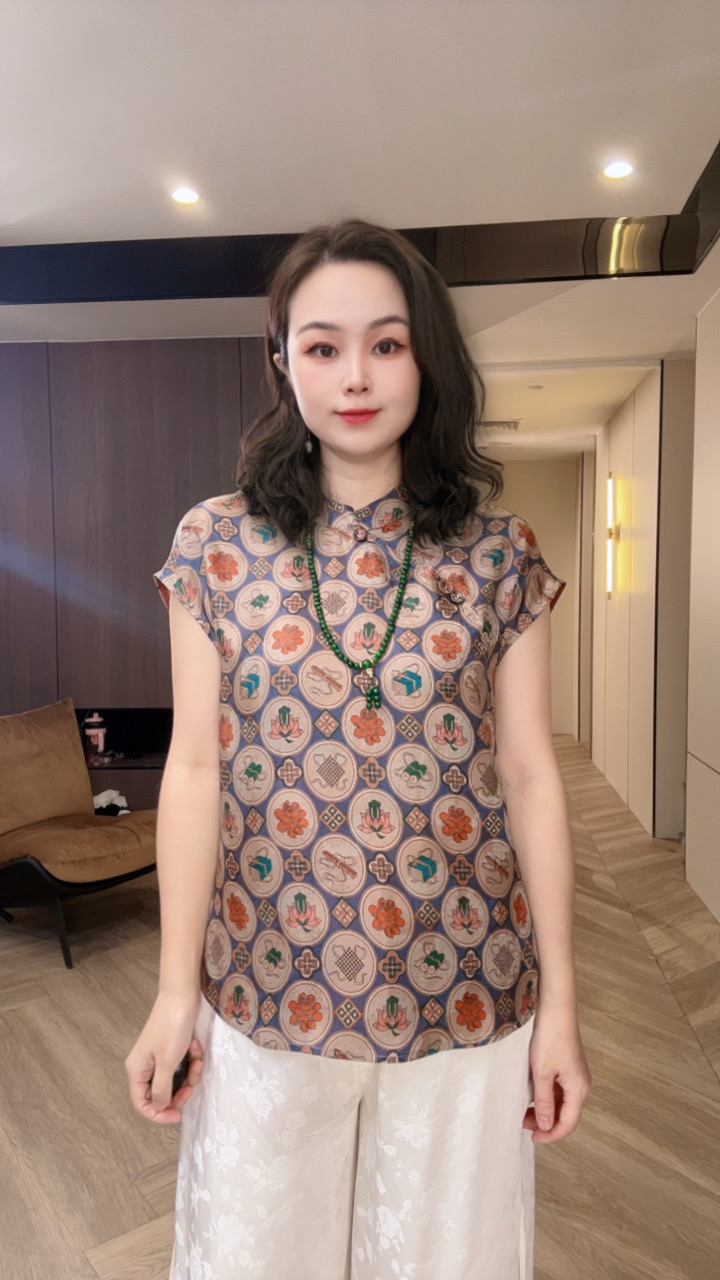 花色底圆形文房四宝琴棋书画样样精通国风上衣m60