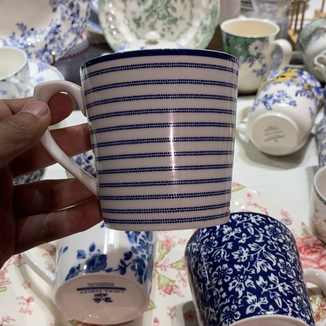 瓷微瑕条纹马克杯