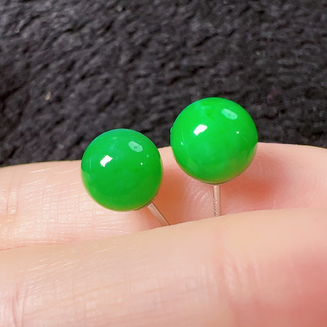 翡翠18K金镶嵌耳饰签收后24小时鉴赏期，过时不退