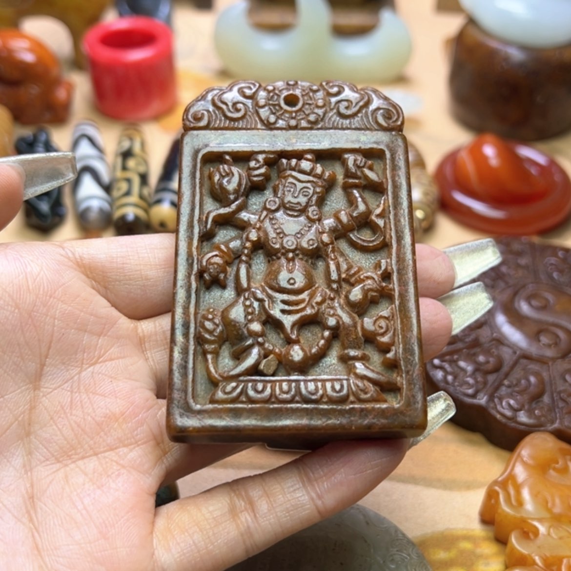 【闪购商品】蛇纹石玉颈饰未镶嵌皮带