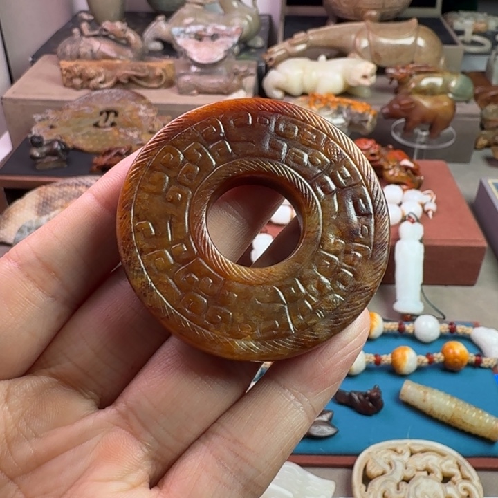 知***足和田玉（糖玉）未镶嵌颈饰