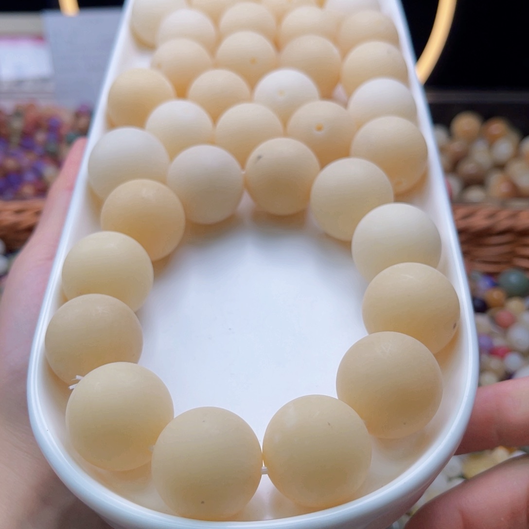 吊坠白玉菩提b20mm/10+3颗干磨瑕