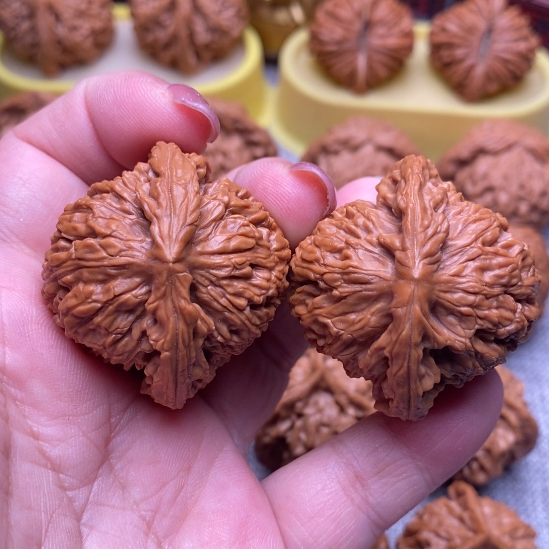 文玩核桃把件毕业南疆石42尺全品