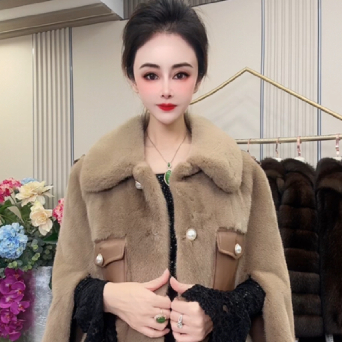 2020皇家贵夫人水貂冬季新款时尚小香风斗篷皮草外套CB-衣长75cm