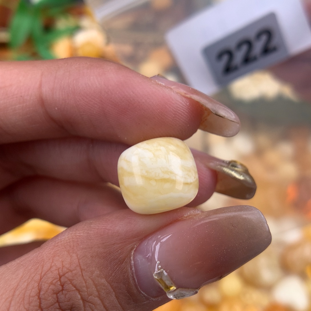 琥珀珠宝奇石未镶嵌12.5