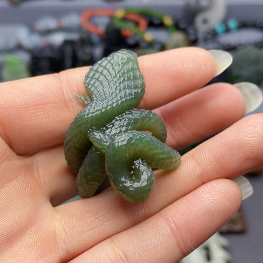 和田玉颈饰未镶嵌