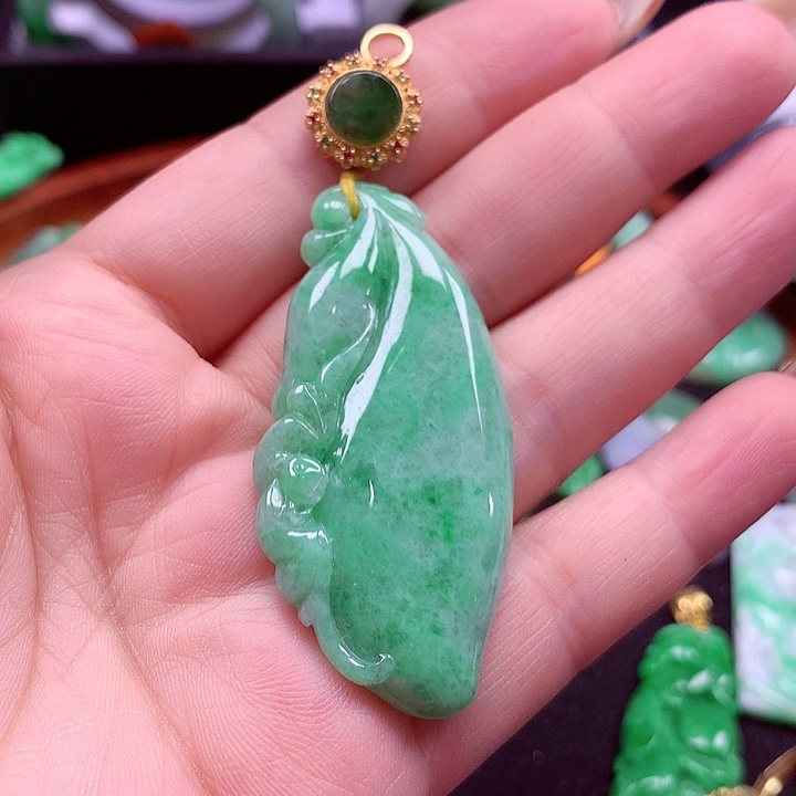 颈饰未镶嵌翡翠翡翠