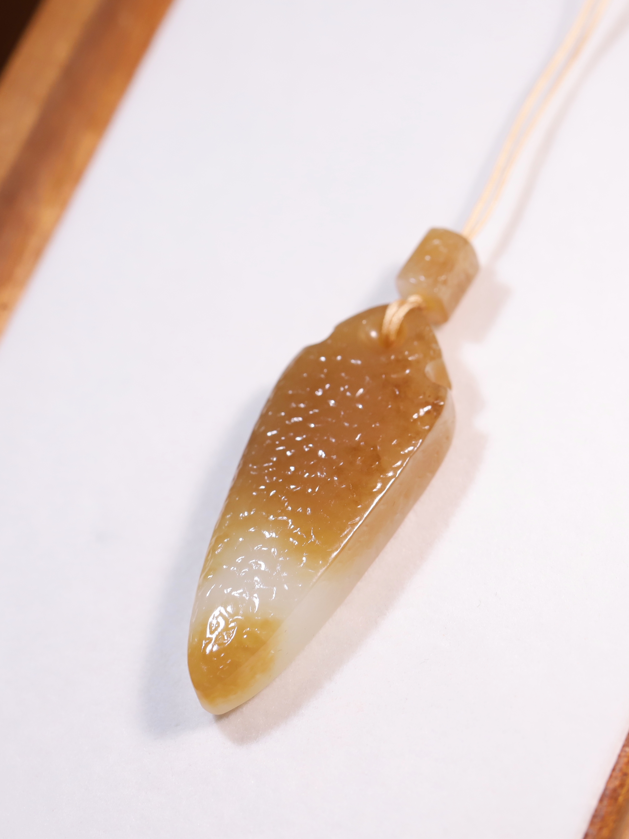 新疆和田玉糖白无事牌挂件