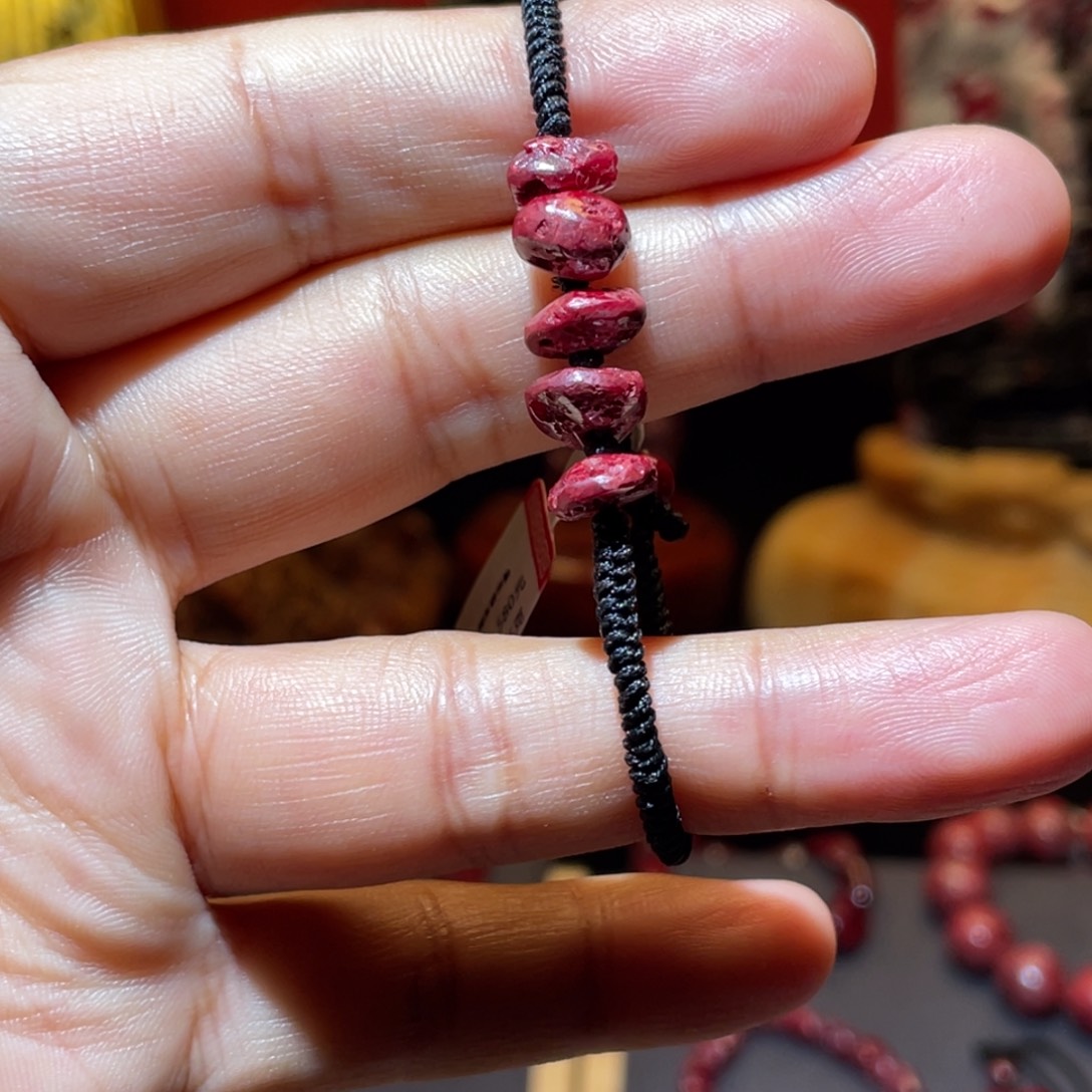 琳****天然辰砂万山狗头砂编制纪念款手绳6.5克