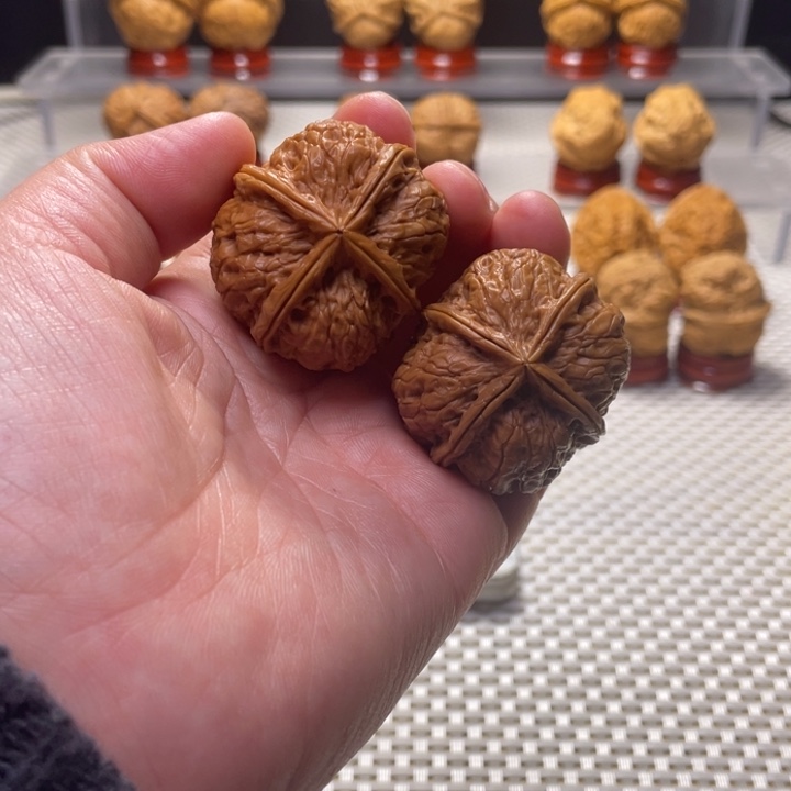 文玩核桃把件8四棱