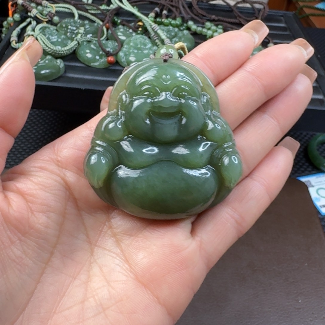 和田玉（碧玉）颈饰未镶嵌