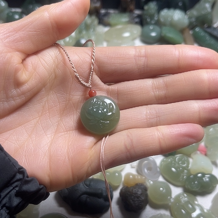 和田玉颈饰未镶嵌