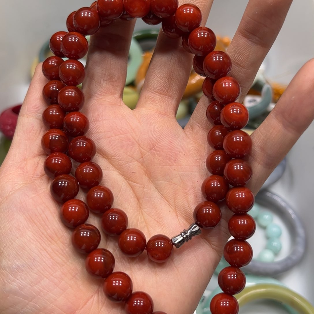 南红玛瑙颈饰未镶嵌