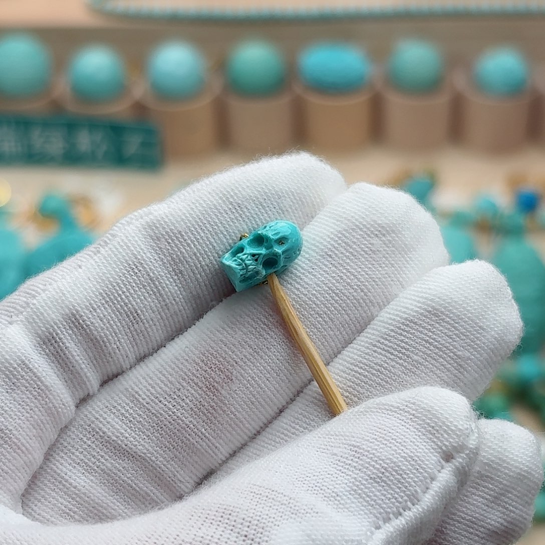 绿松石未镶嵌珠宝奇石