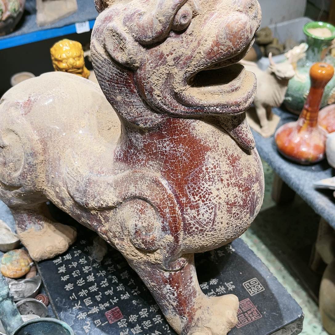 一*瓦当摆件茶台和木门