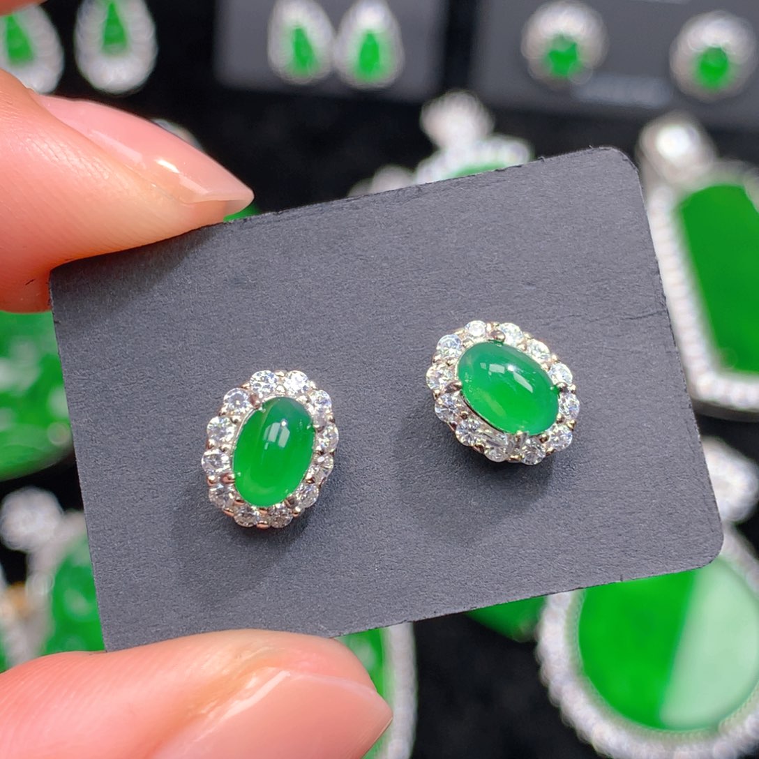 翡翠银S925镶嵌耳钉翡翠