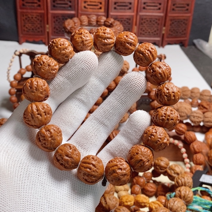 小***里手串文玩核桃尺寸17