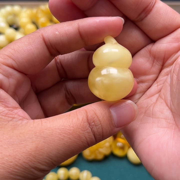 琥珀未镶嵌珠宝奇石M109号妖花