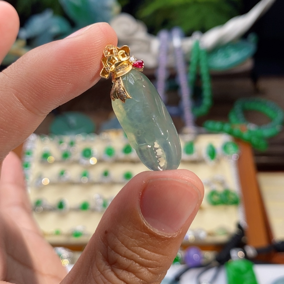 翡翠颈饰18K金镶嵌钱夹子