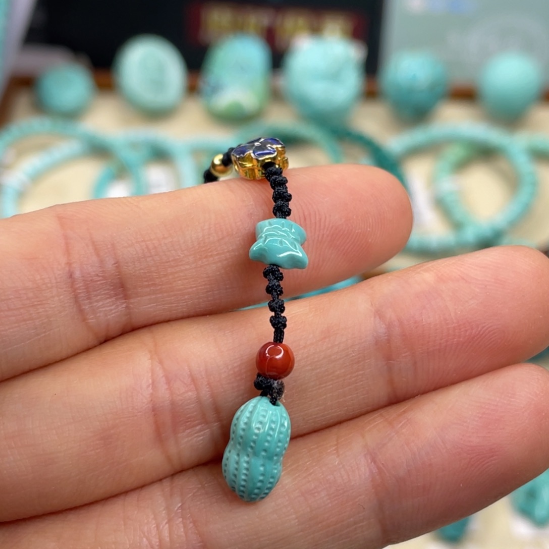 绿松石未镶嵌挂件