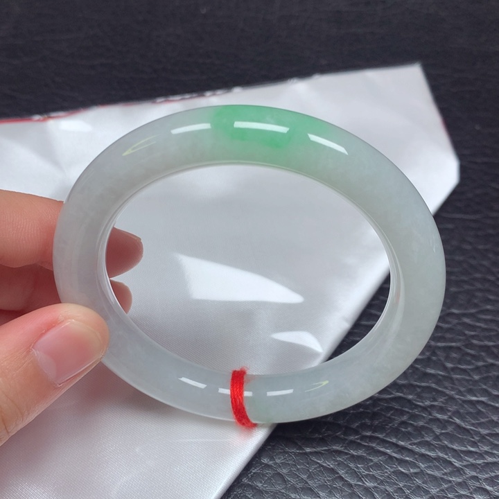 翡翠手镯（圆镯）未镶嵌