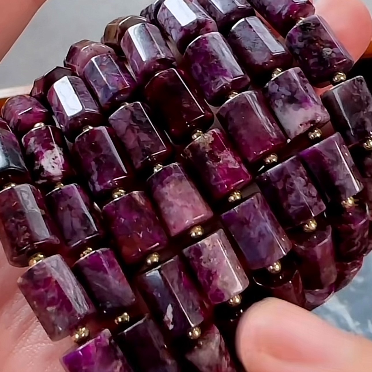 非金属珐琅手链 收藏级满桃红苏苏八棱珠手链-多样性发其一