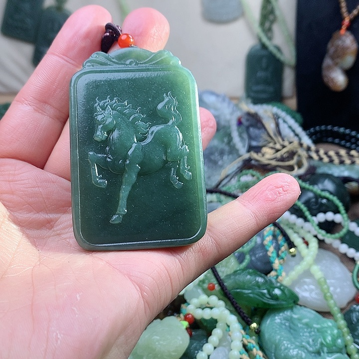 未镶嵌和田玉挂件