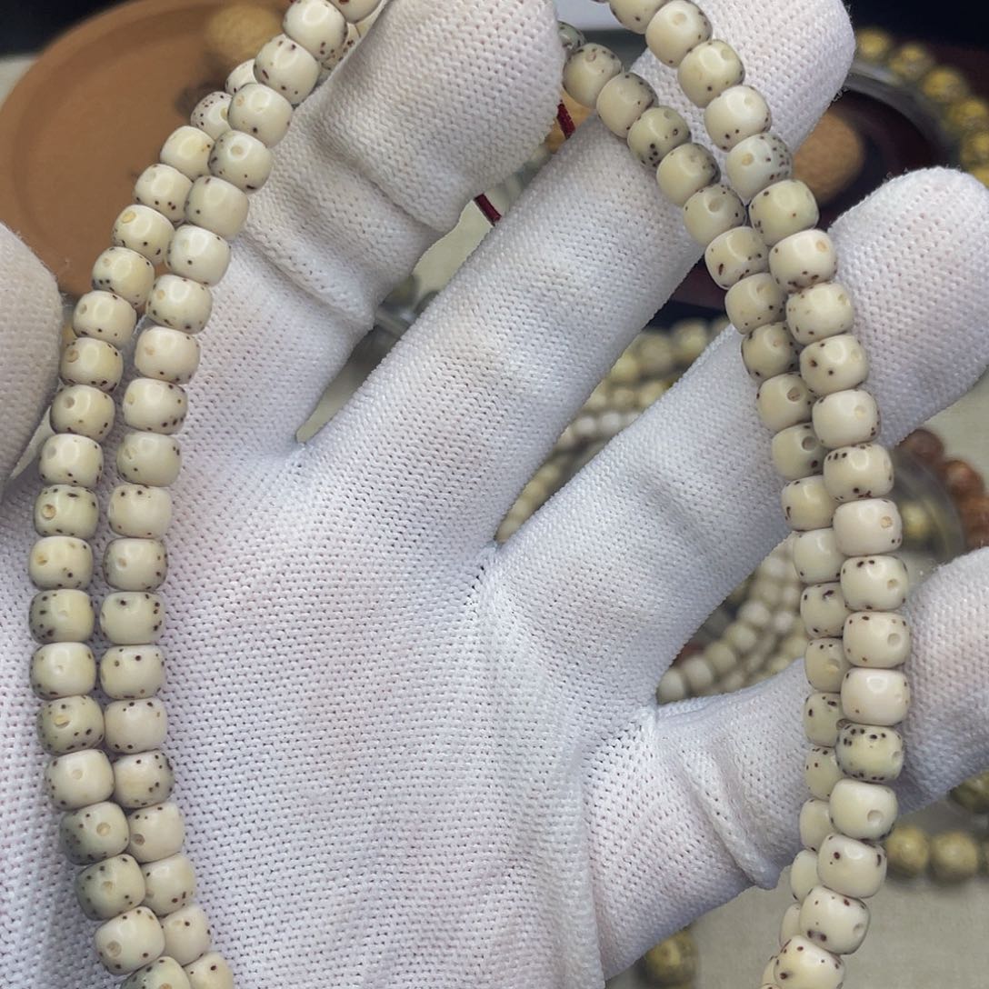 星月菩提吊坠6x5半壁留白绿背108