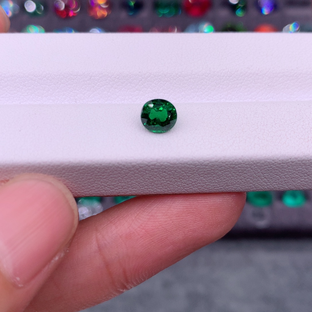 石榴石（沙弗莱）珠宝半成品未镶嵌