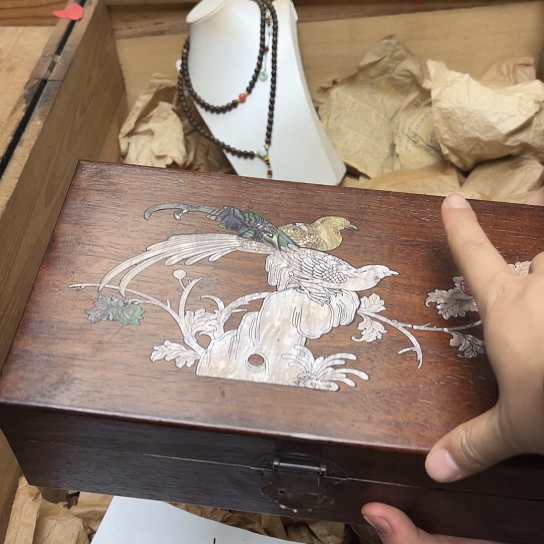 大叶紫檀（黑酸枝木类）