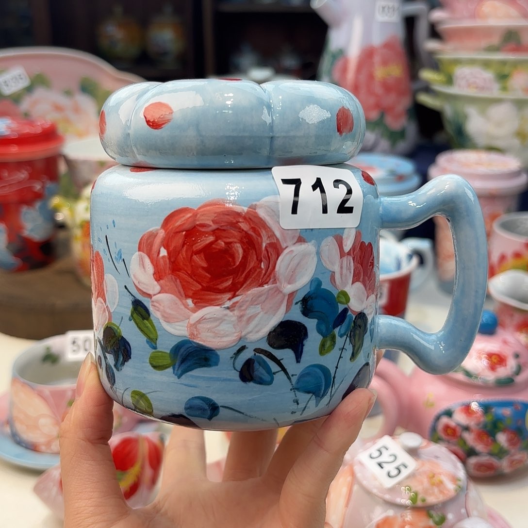 瓷片兔兔的小可爱太可爱