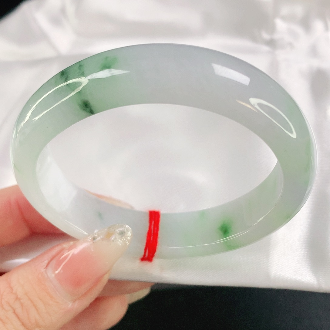 翡翠手镯未镶嵌55贵妃镯