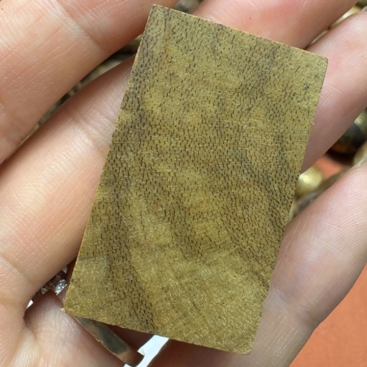 大叶紫檀（黑酸枝木类）