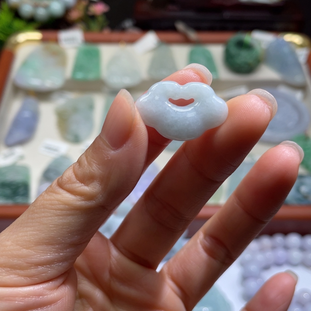 翡翠未镶嵌颈饰翡翠1