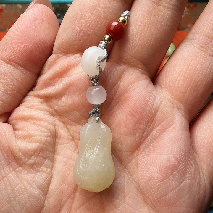 用***9和田玉未镶嵌颈饰