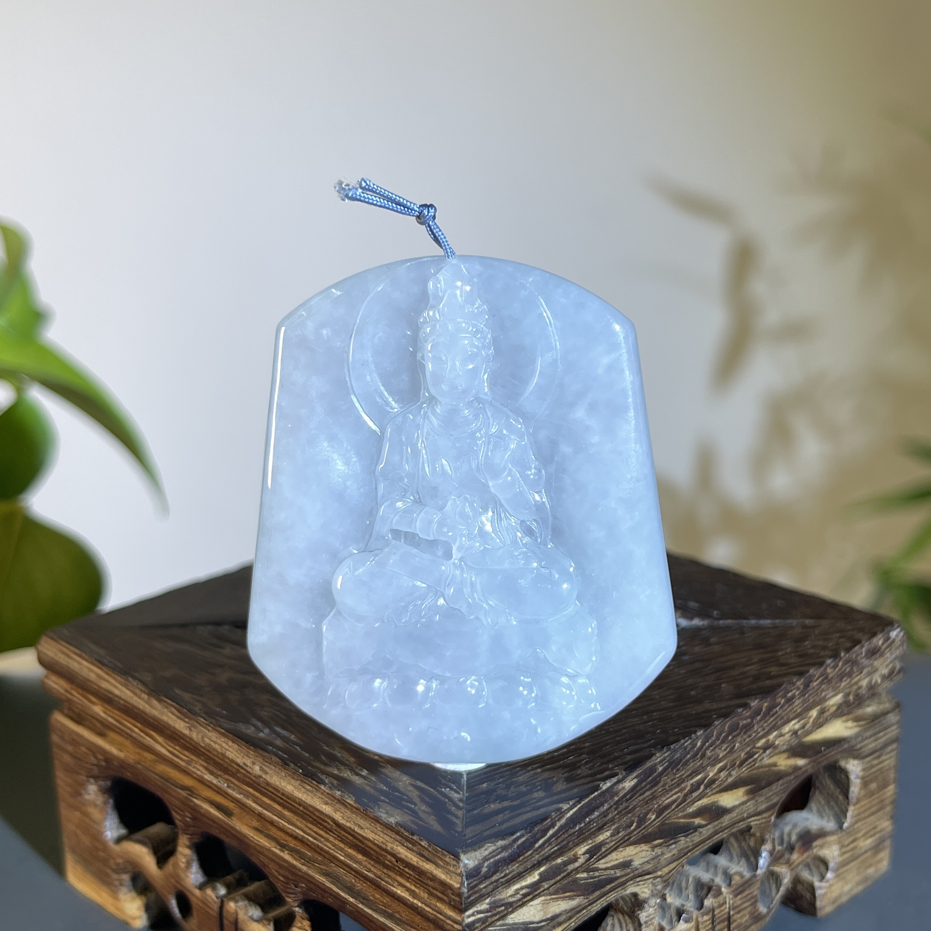 JTB26-39 天然缅甸A货翡翠  持莲观音   