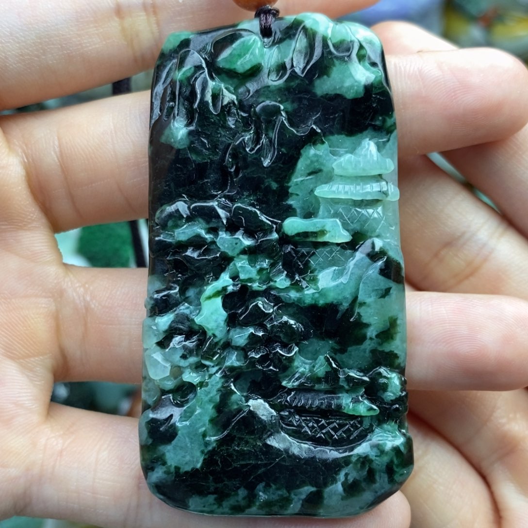 翡翠未镶嵌颈饰吊坠