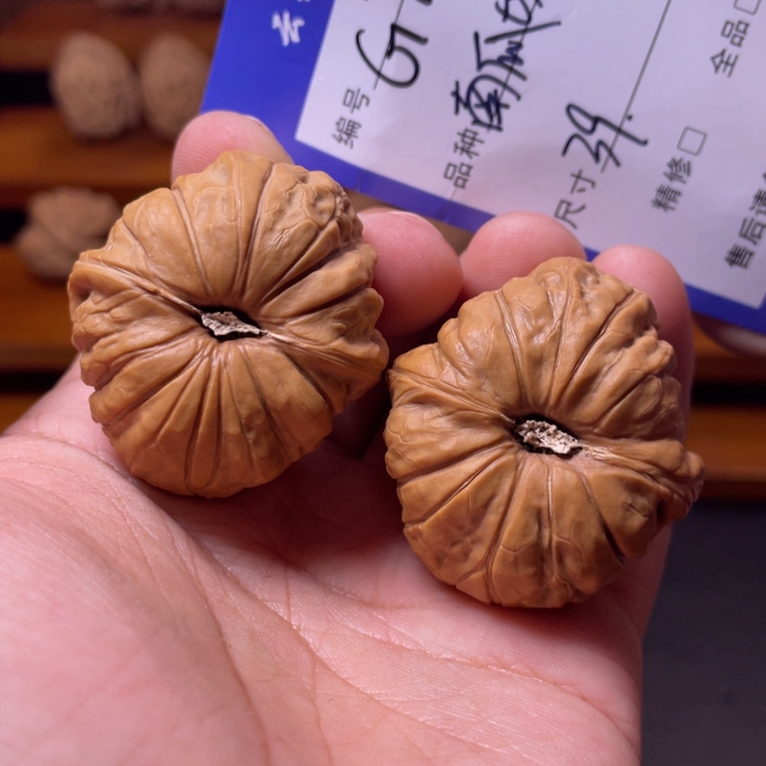 文玩核桃吊坠文玩