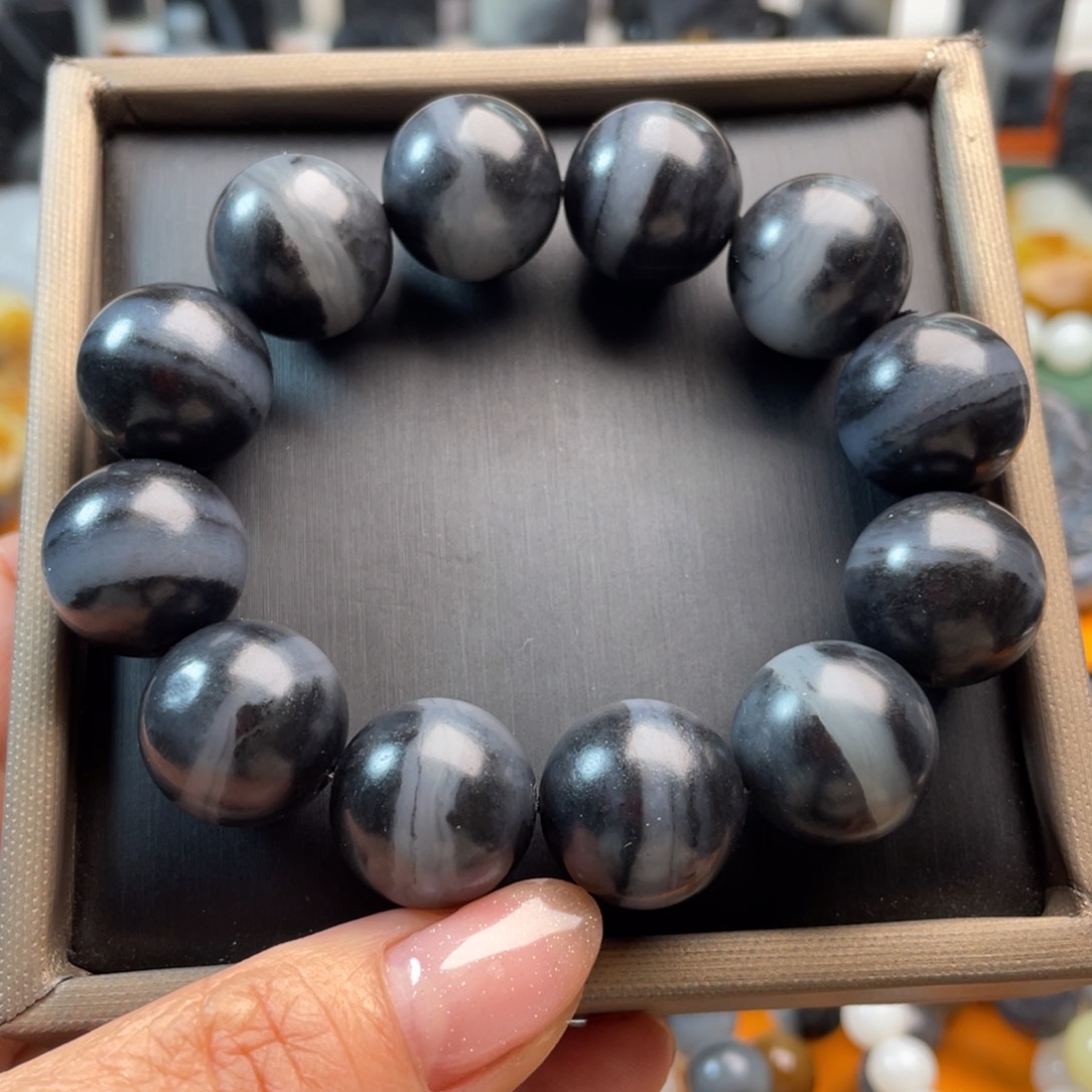 和田玉手串未镶嵌