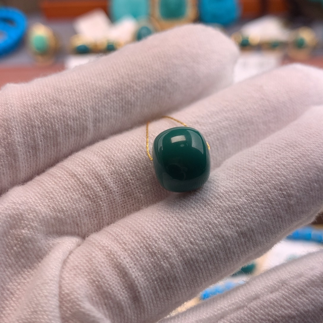 绿松石未镶嵌绿松石11*10mm