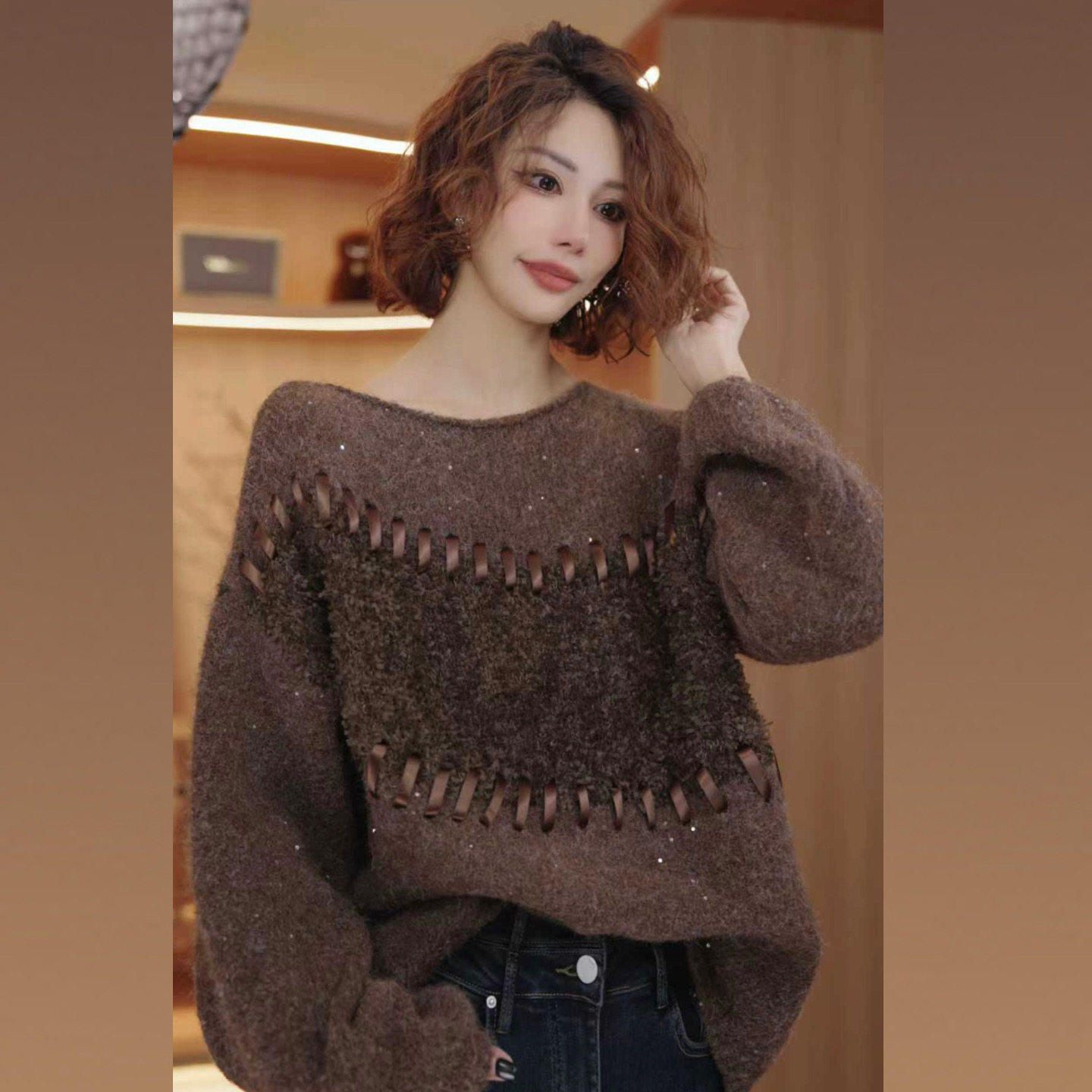 七奈「千鸣」 大领口亮晶晶拼接显瘦毛衣QN13363