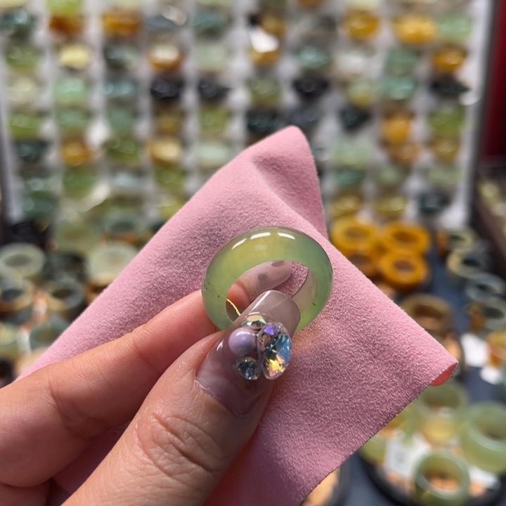 蛇纹石玉戒指未镶嵌内径18.2